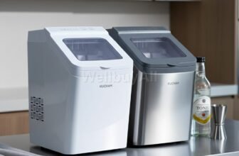 쿠참 올스텐 미니제빙기 On a stainless steel prep table in a sop